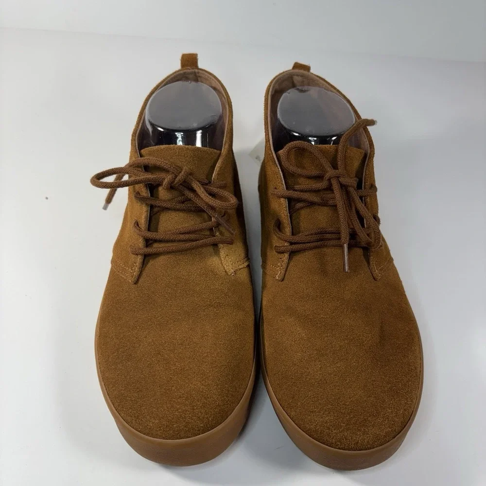 GAP suede chukka